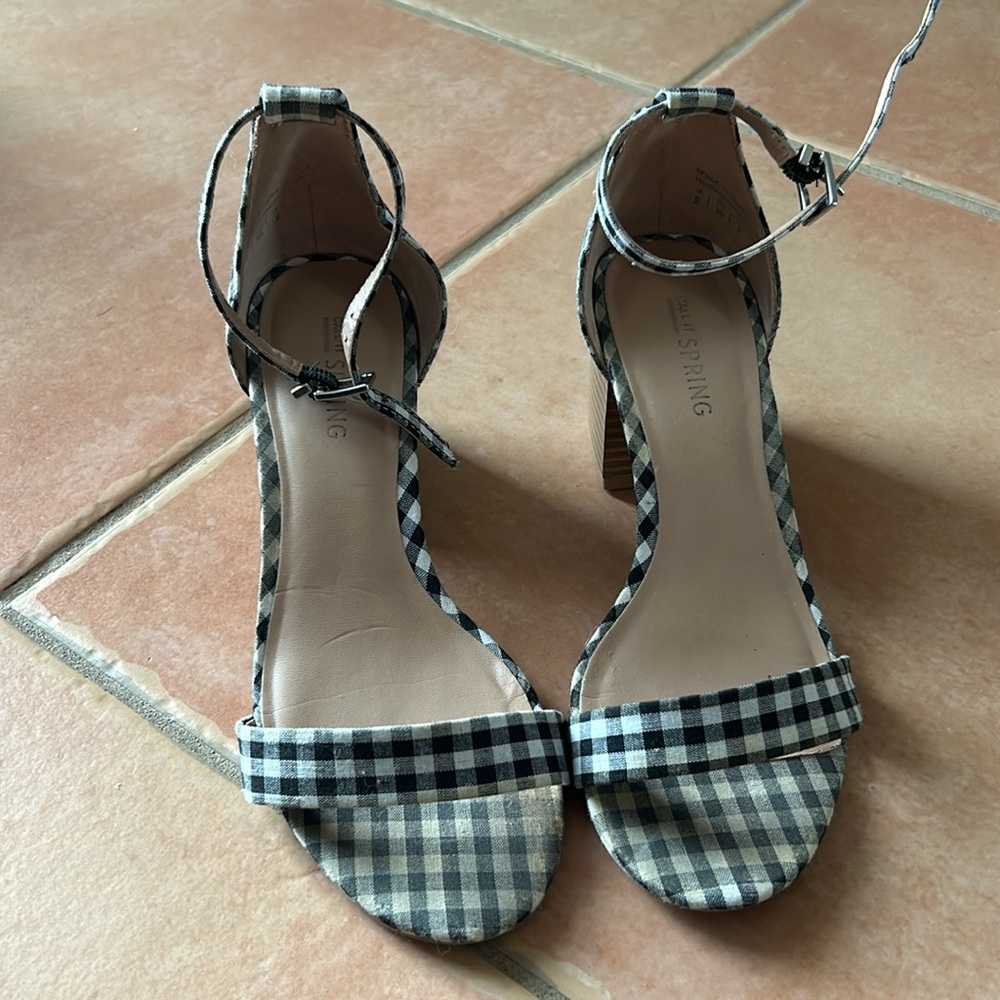 Heels - Picture 2 of 2